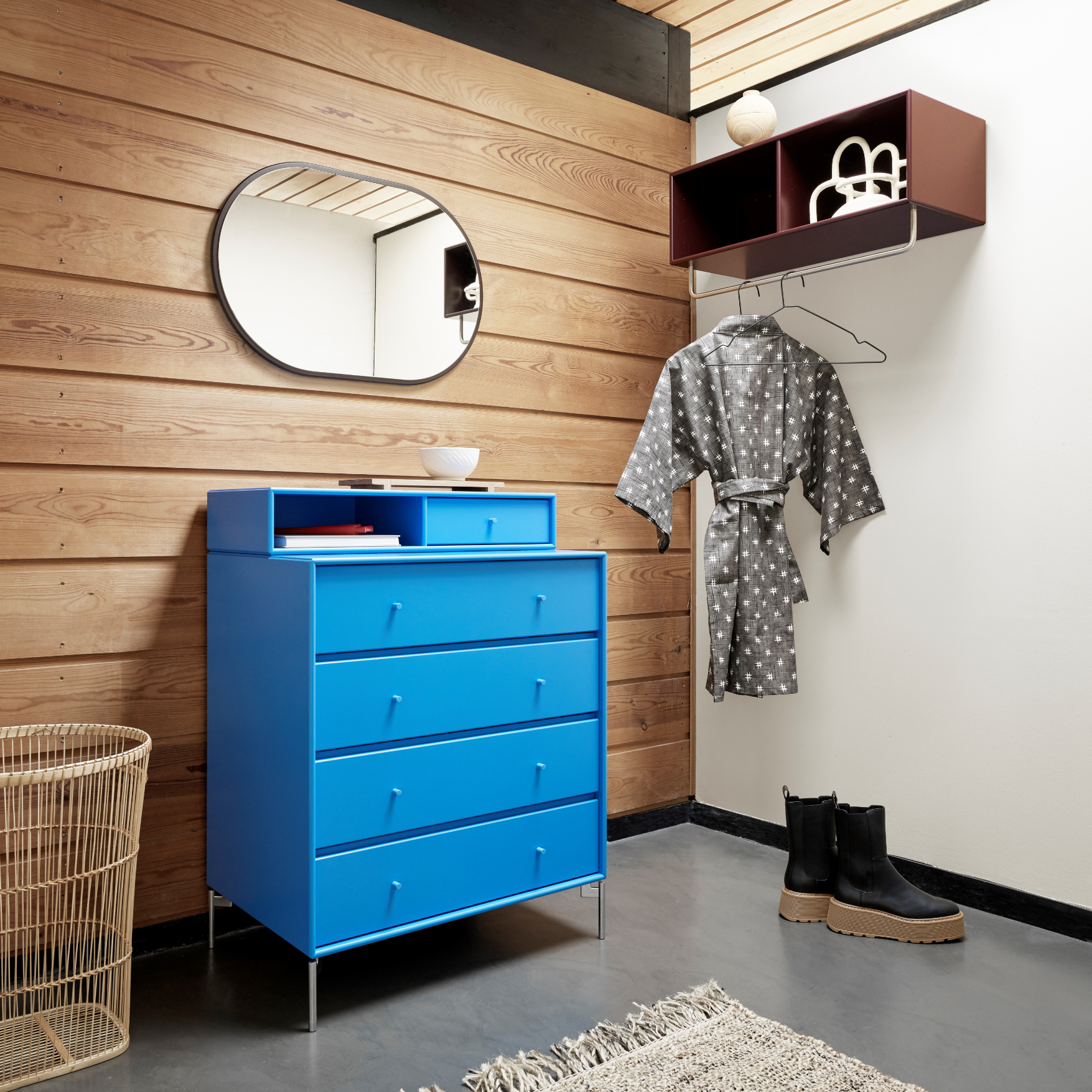 Montana Coat Shelf with Clothes Rack